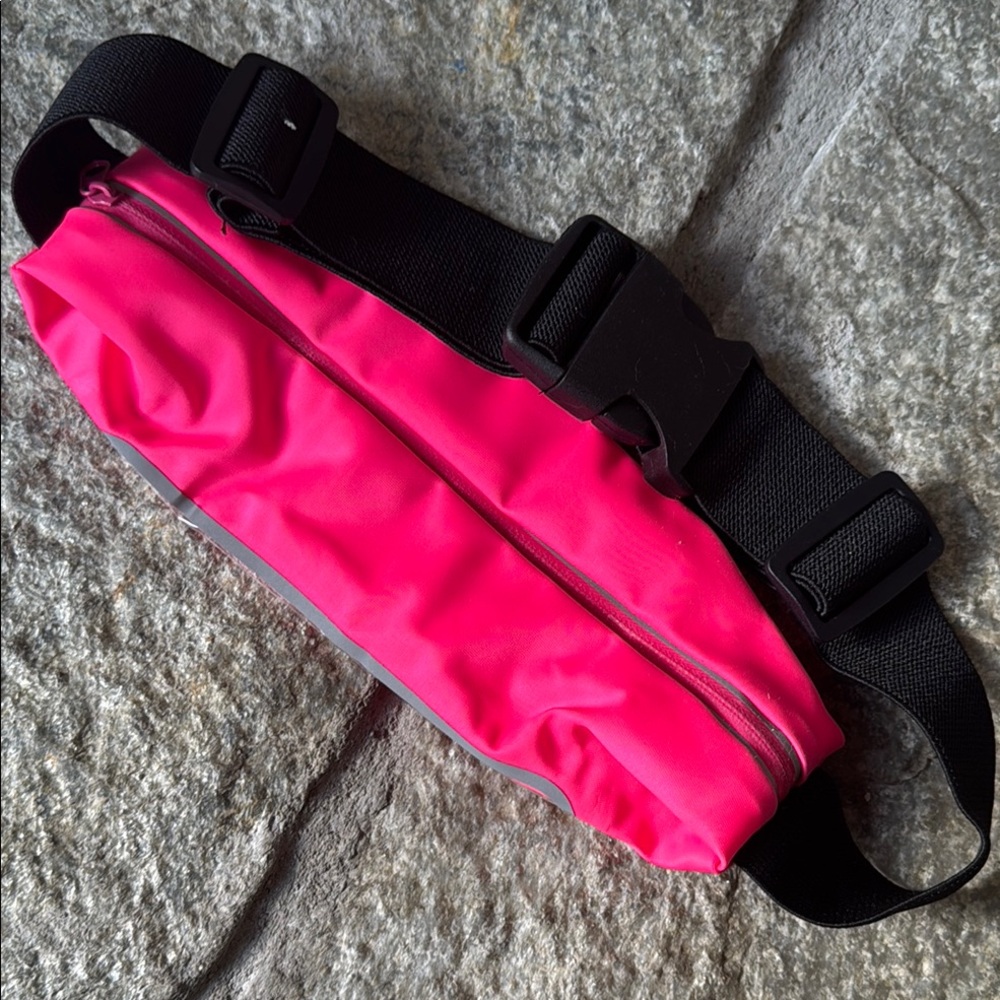 Hot Pink Running Belt Phone Holder Touchscreen Waist Pack NWOT - Picture 5 of 6